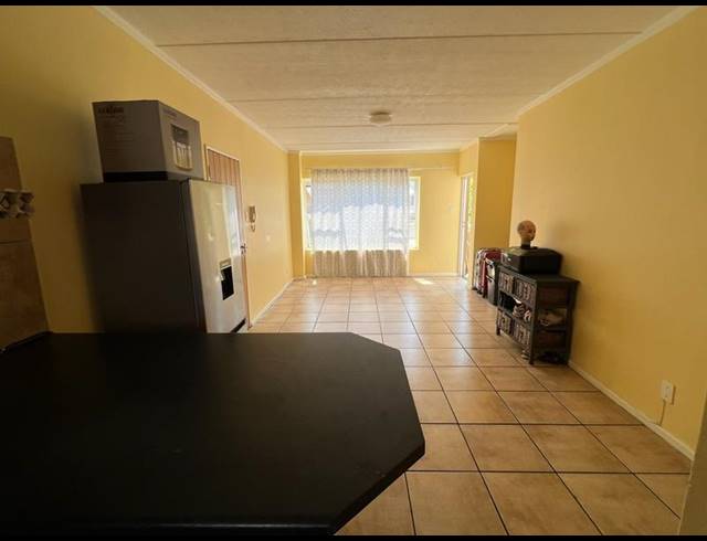 2 BEDROOM APARTMENT FOR SALE IN FERNDALE